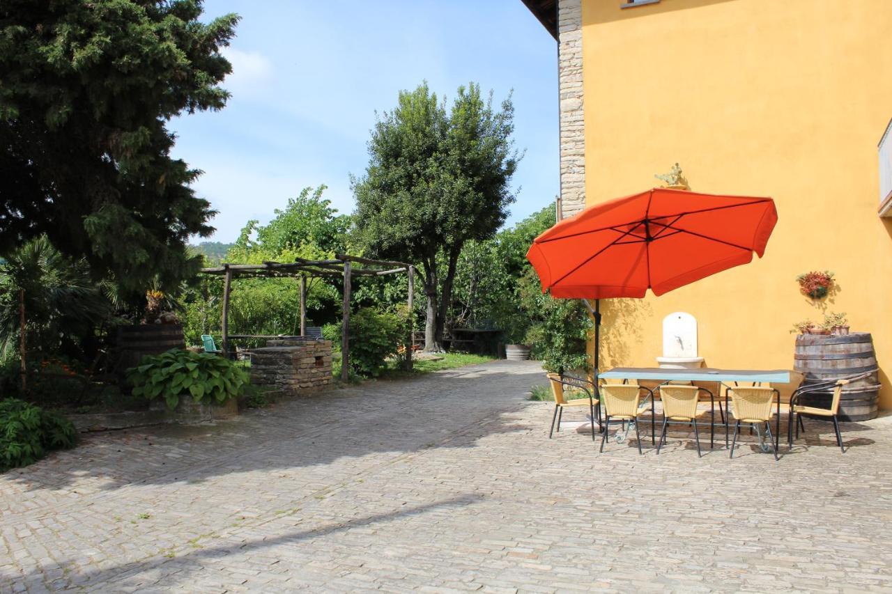 Agriturismo La Rovere Cossano Belbo Buitenkant foto