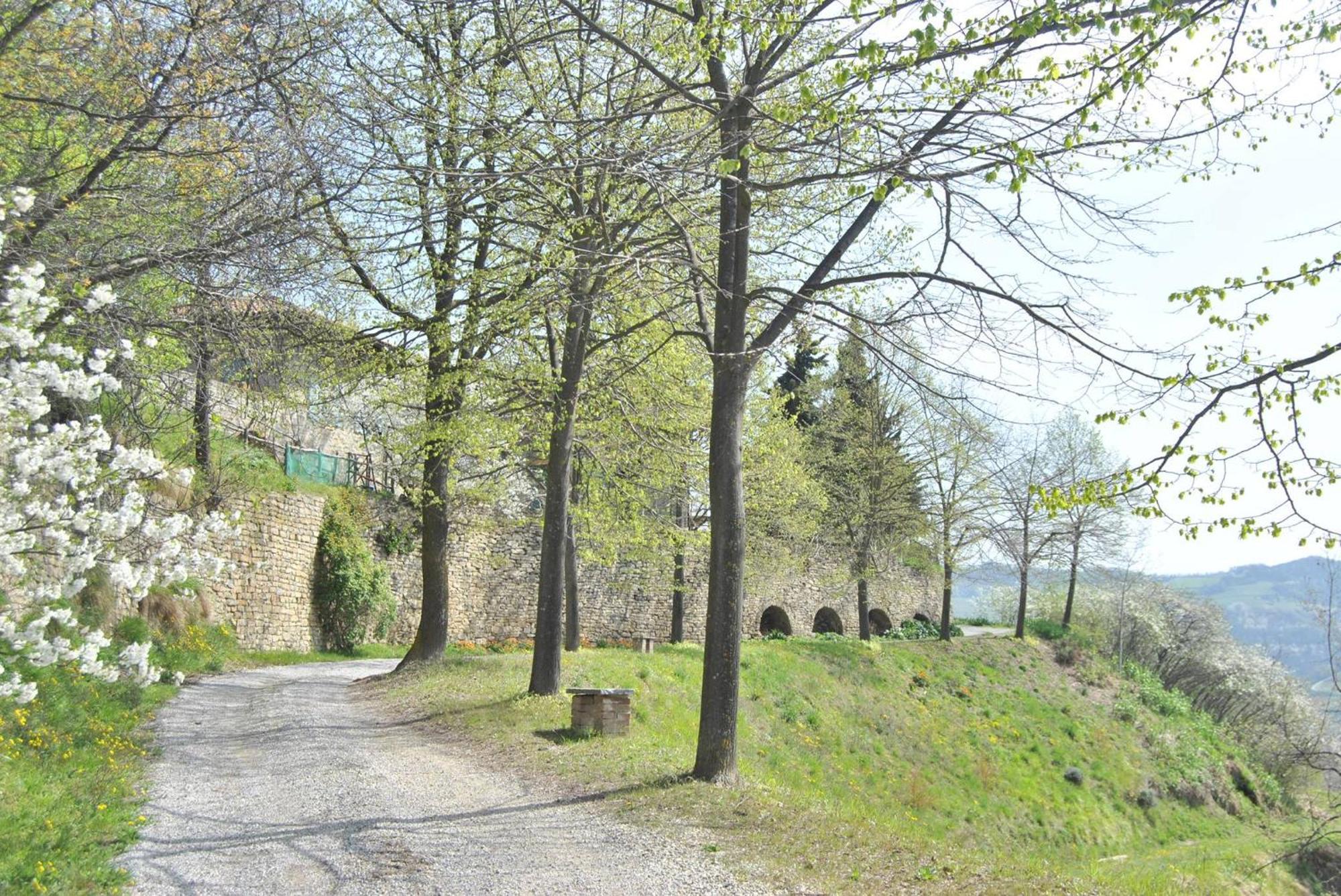Agriturismo La Rovere Cossano Belbo Buitenkant foto